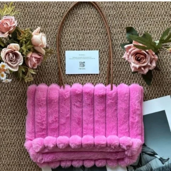 Prada GWP Bag Tote - Picture 2 of 6